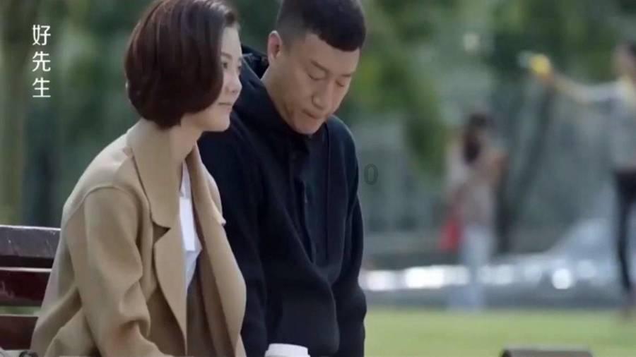 高贵妃和黄毛在一起了！女方高调官宣，恋情起源于五年之前